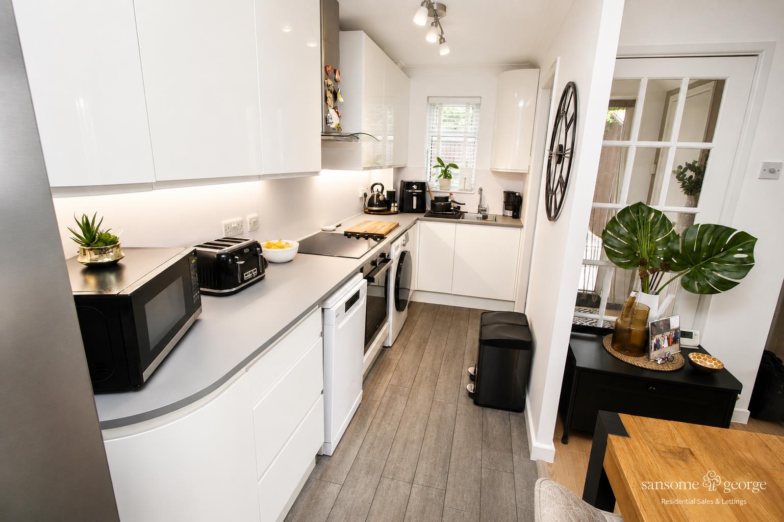 Lamorna Crescent, Tilehurst, Reading
